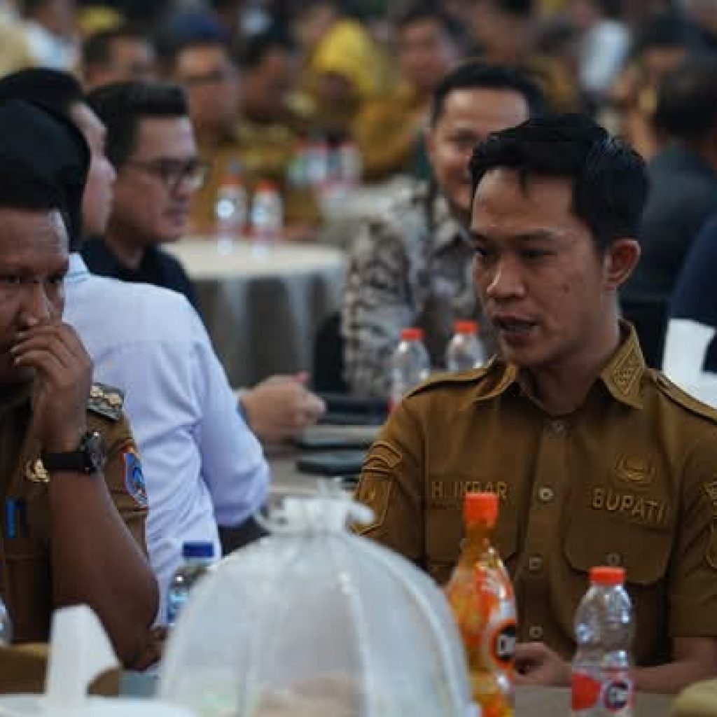 Potret : Bupati Konawe Utara, Ikbar saat menghadiri menLaunching Musyawarah Perencanaan Pembangunan (Musrenbang) Tingkat Provinsi Sulawesi Tenggara dalam rangka penyusunan Dokumen Rencana Kerja Pemerintah Daerah (RKPD) Provinsi Sulawesi Tenggara Tahun 2026.